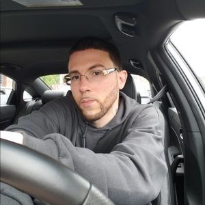 Meet your Posher, Carlos